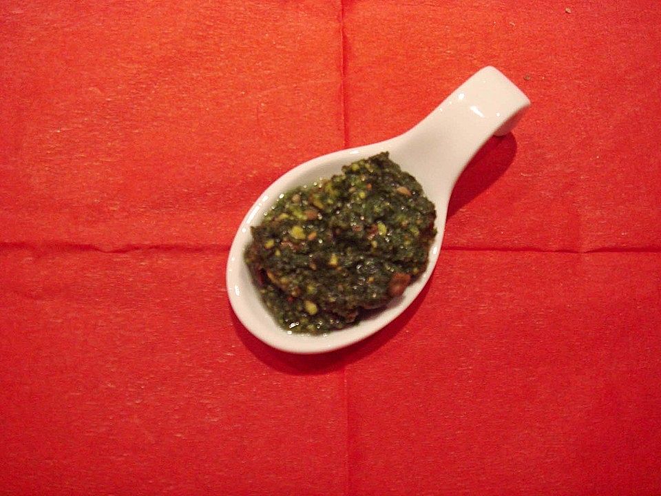 Basilikumpesto von Bletschi Chefkoch