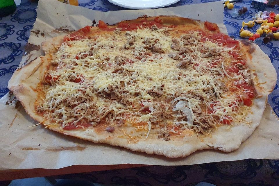 Thunfisch - Pizza