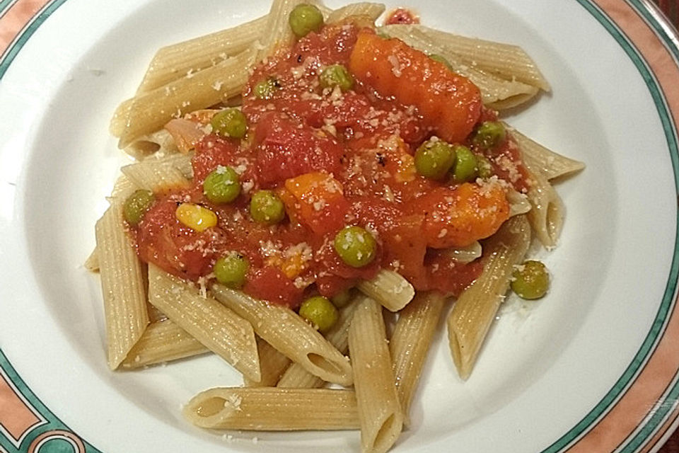 Nudeln mit Gemüse - Tomaten - Sauce