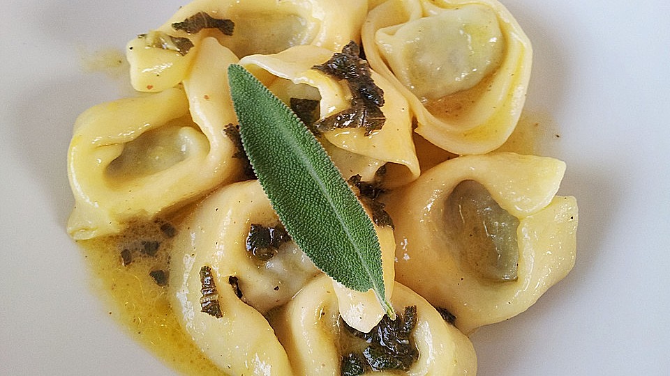 Kasetortellini An Orangen Salbei Butter Von Wunschmenue Chefkoch