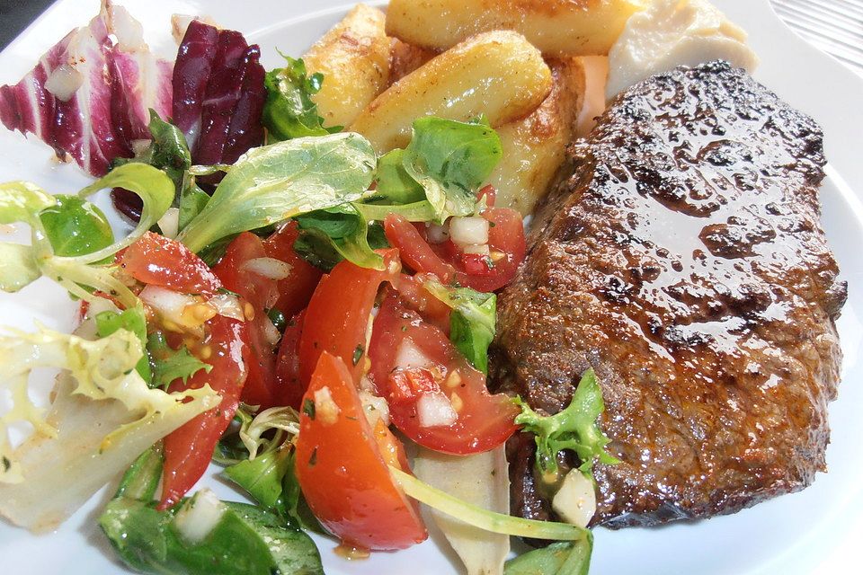 Axels Rumpsteak mit Tomatensalat