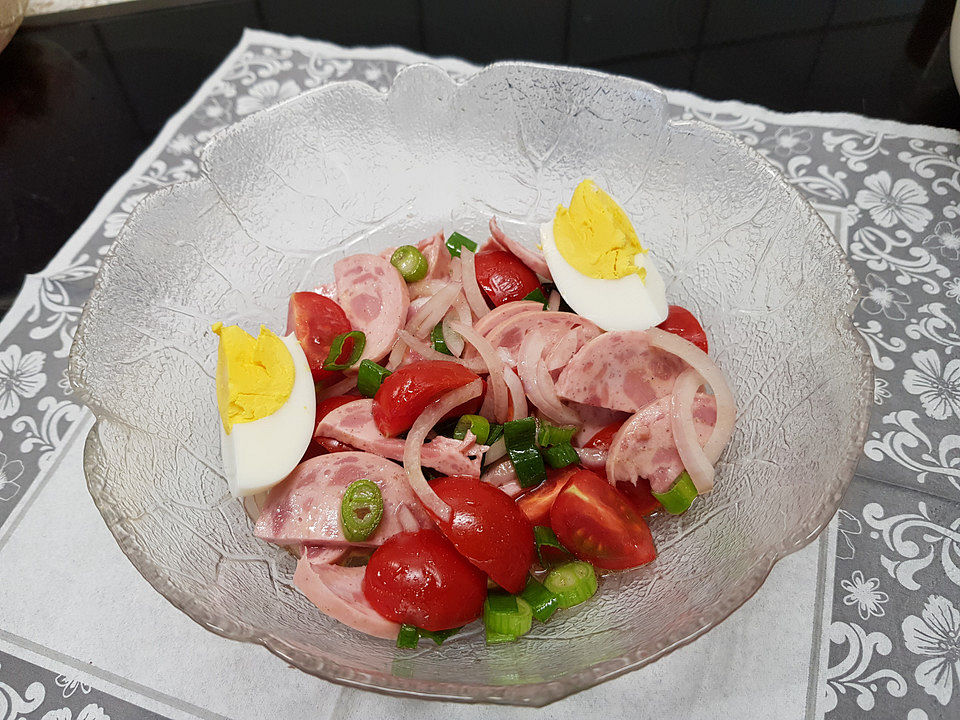 Tomaten - Wurst - Salat von Candygirl73 | Chefkoch