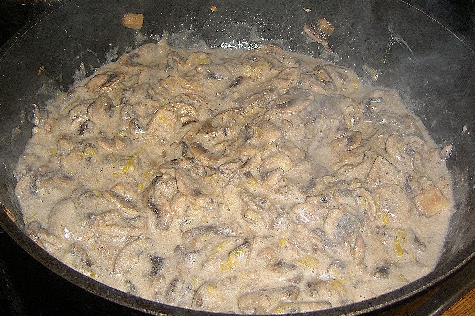 Champignons mit Knoblauchsoße