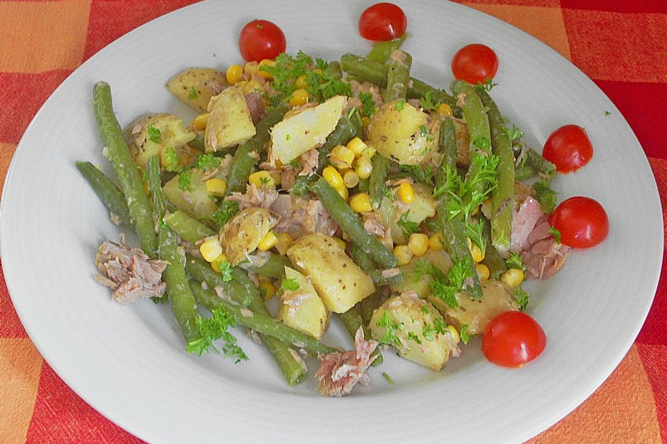 Thunfischsalat mit Kartoffeln und Bohnen