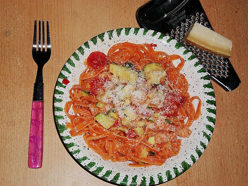 Bandnudeln mit Scampi und Zucchini von Maikeline| Chefkoch