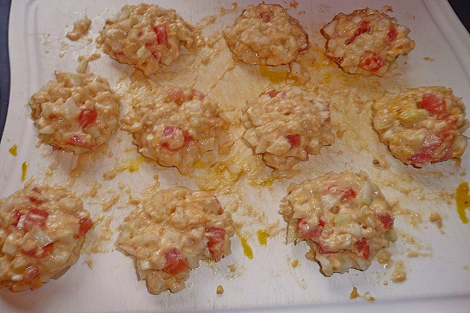 Fenchelbällchen mit Käse, dazu ein Joghurtdip