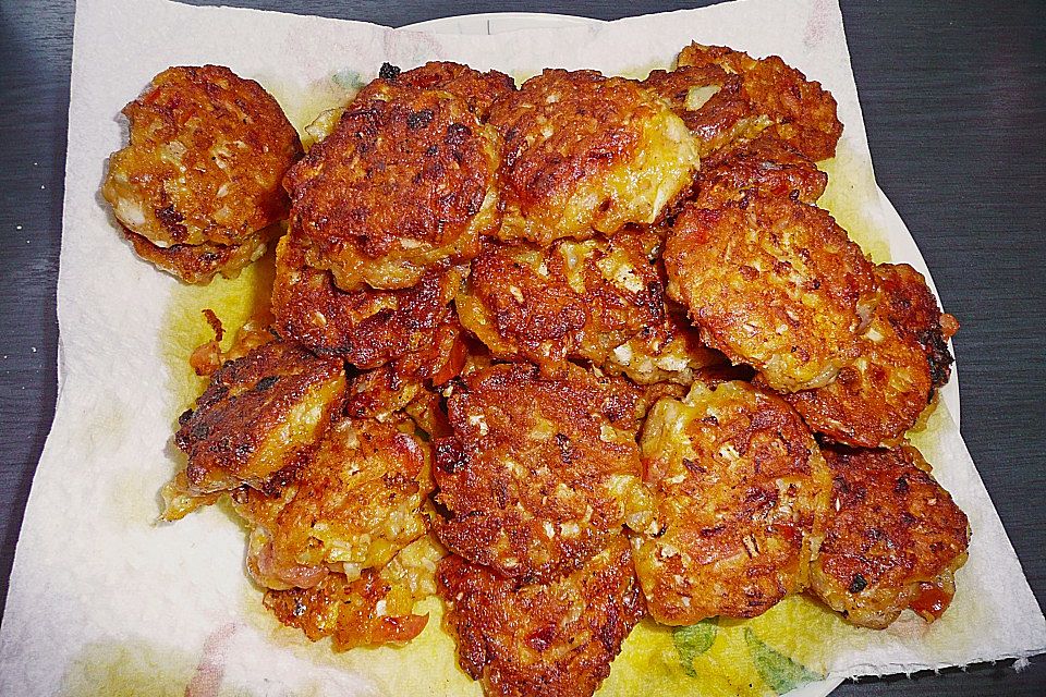 Fenchelbällchen mit Käse, dazu ein Joghurtdip