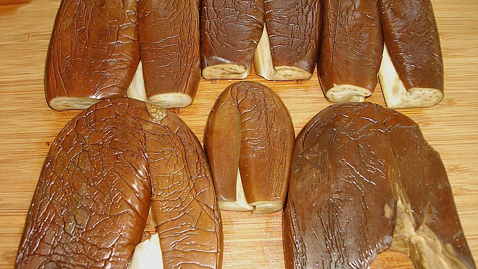 Auberginen mit Knoblauch - Nuss - Creme von Petra Regina