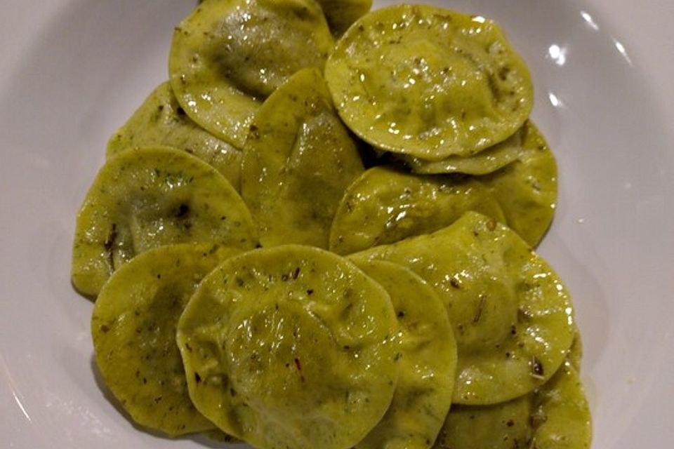Tortellini mit Salbeibutter Tortellini mit Salbeibutter