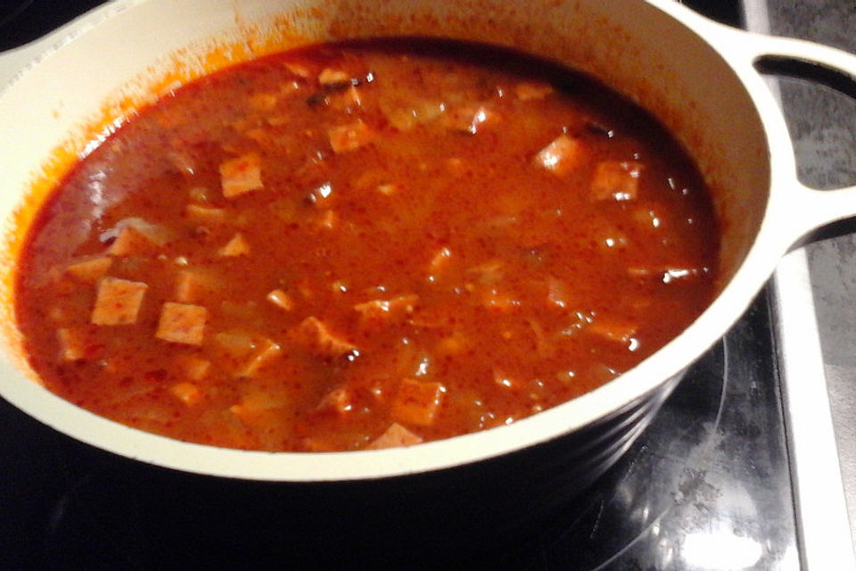 Tomatensauce mit Paprika und Thai - Chili