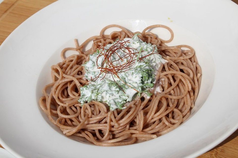 Spaghetti mit Kräuter - Schmand - Sauce