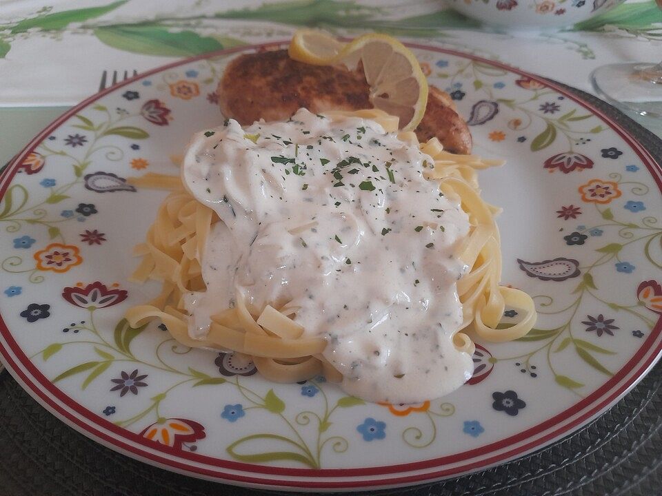 Spaghetti mit Kräuter - Schmand - Sauce von LostAngel1985| Chefkoch