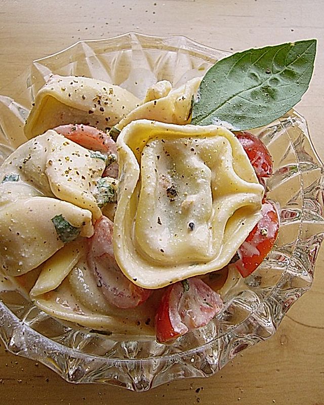 Italienischer Tortellinisalat mit Ricottacreme