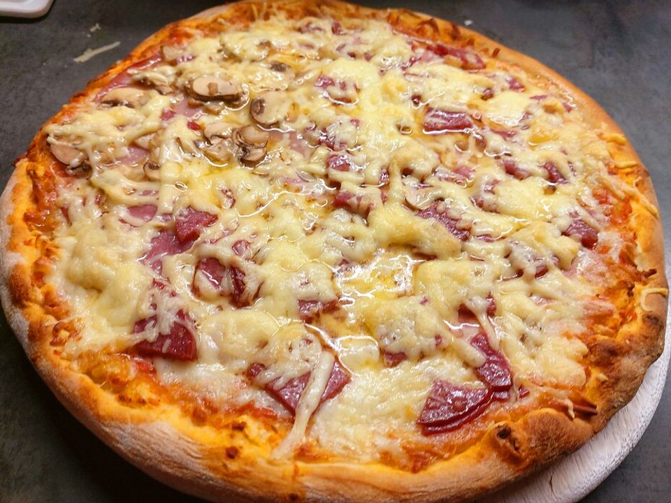 Pizza Salami mit Knoblauch von Micha_Chefkoch| Chefkoch