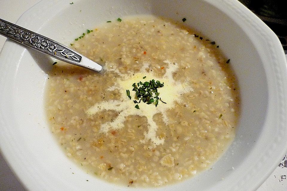 Geröstete Haferflockensuppe