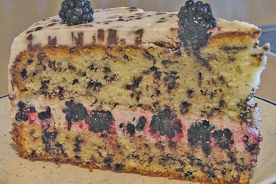 Brombeer - Stracciatella - Torte