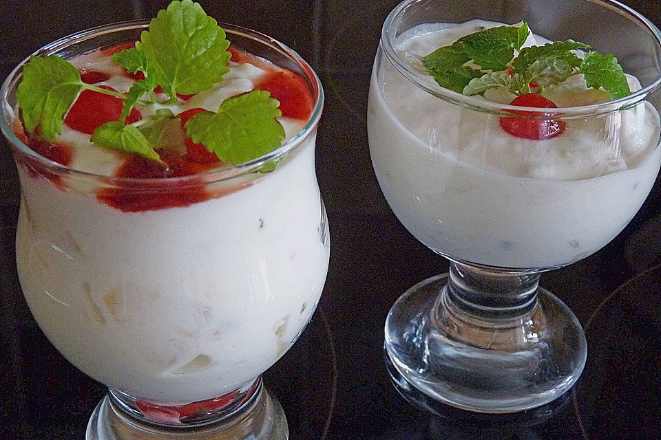 Quarkdessert mit Ananas und Apfel