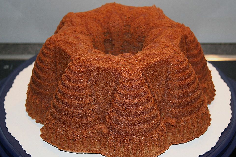 Rotweingugelhupf Rotweingugelhupf