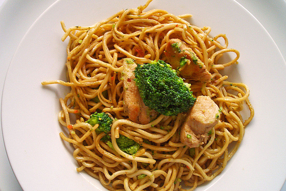 Mie - Nudeln mit Hähnchenbrust