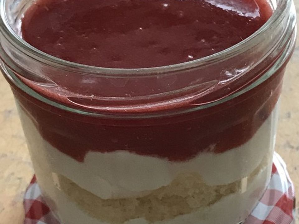 Joghurtcreme mit Erdbeerpüree von little-skorpion| Chefkoch