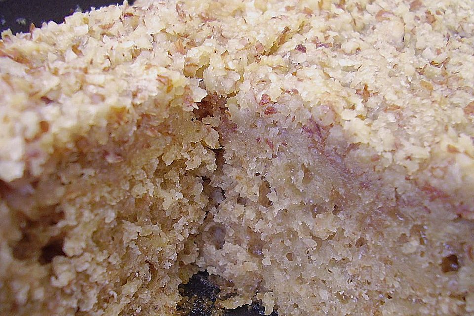 Kuchenkatzes übergossener Mandelkuchen