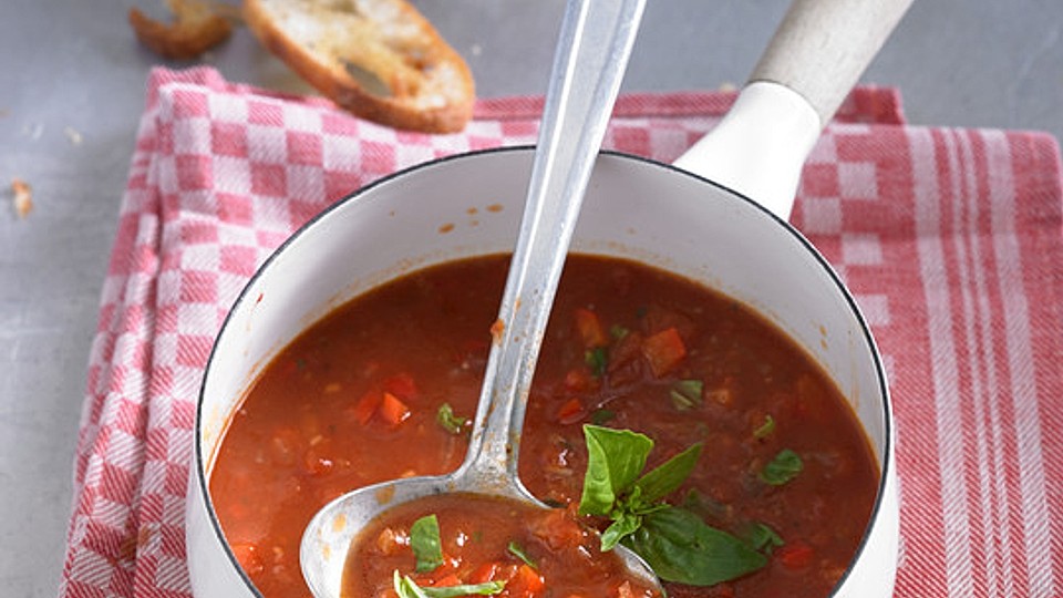 Einfache-Paprika-Tomatensuppe