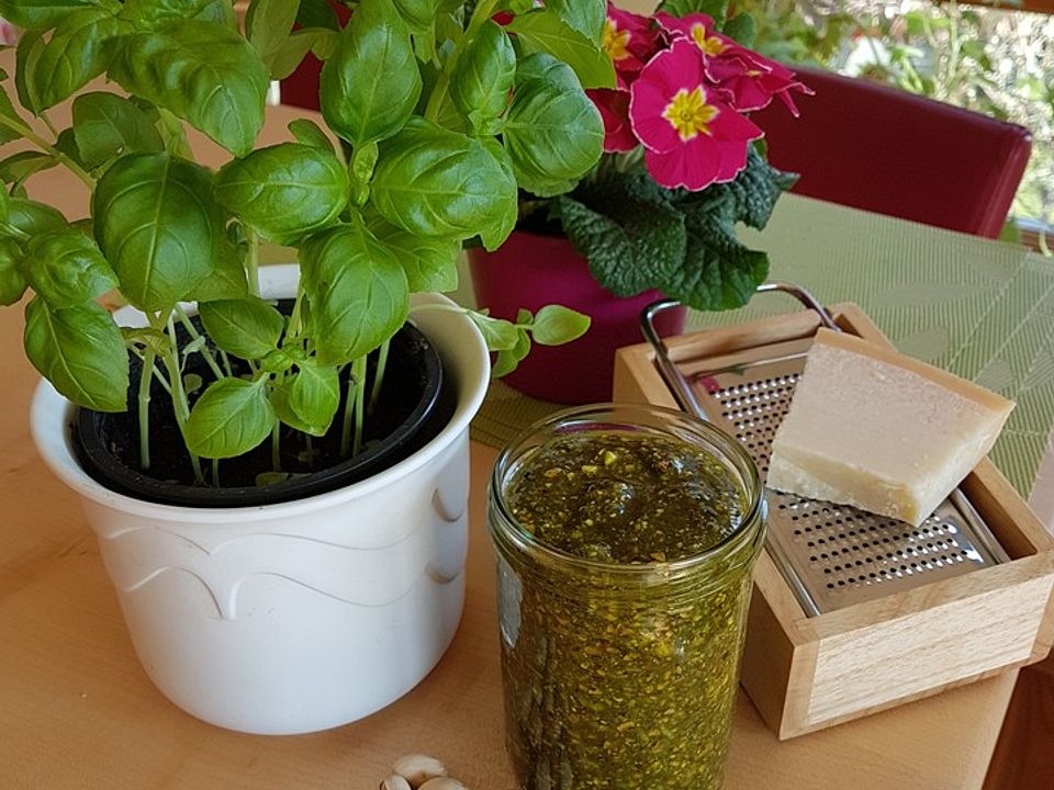 Pesto aus Pistazien von Dr_Brot| Chefkoch