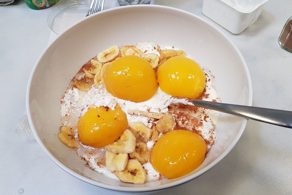 Frucht - Müsli mit Hüttenkäse