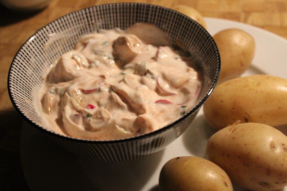 Frühlingsquark mit Lauchzwiebeln und Radieschen