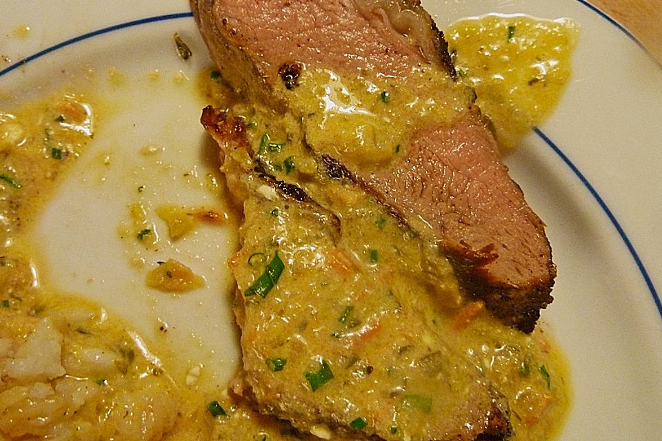 Rosa gebratener Kalbstafelspitz auf Frühlingskräutersauce mit Pilzen und Gnocchi