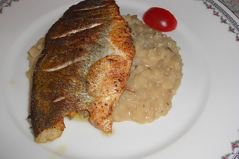 Risotto mit Petersilie und gebratenem Wolfsbarsch