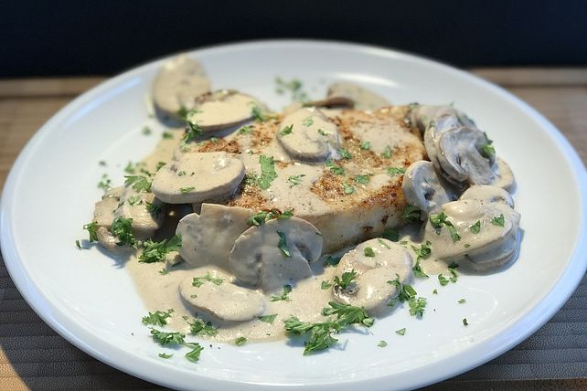Kotelett in Champignon - Sahnesauce von KlausThoma| Chefkoch