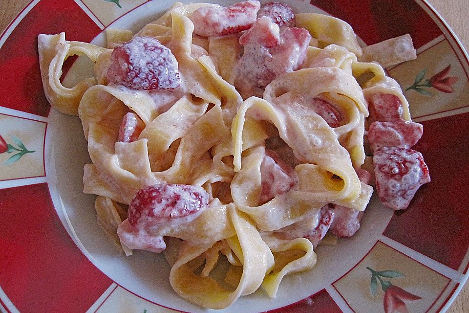 Erdbeernudeln Erdbeernudeln