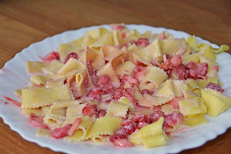 Erdbeernudeln Erdbeernudeln