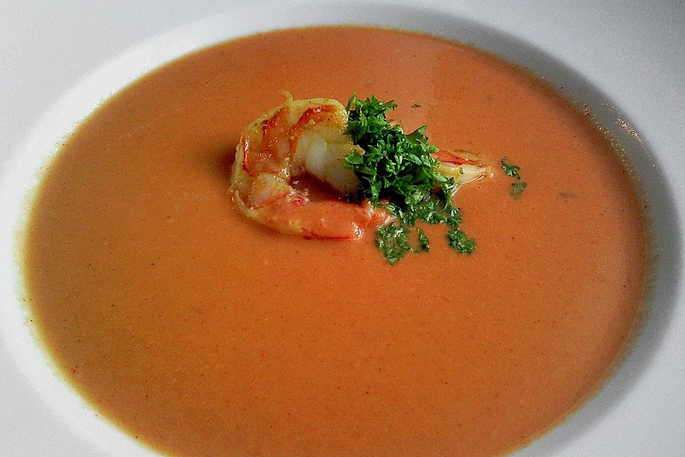 Tomaten - Kokos - Suppe mit Garnelen