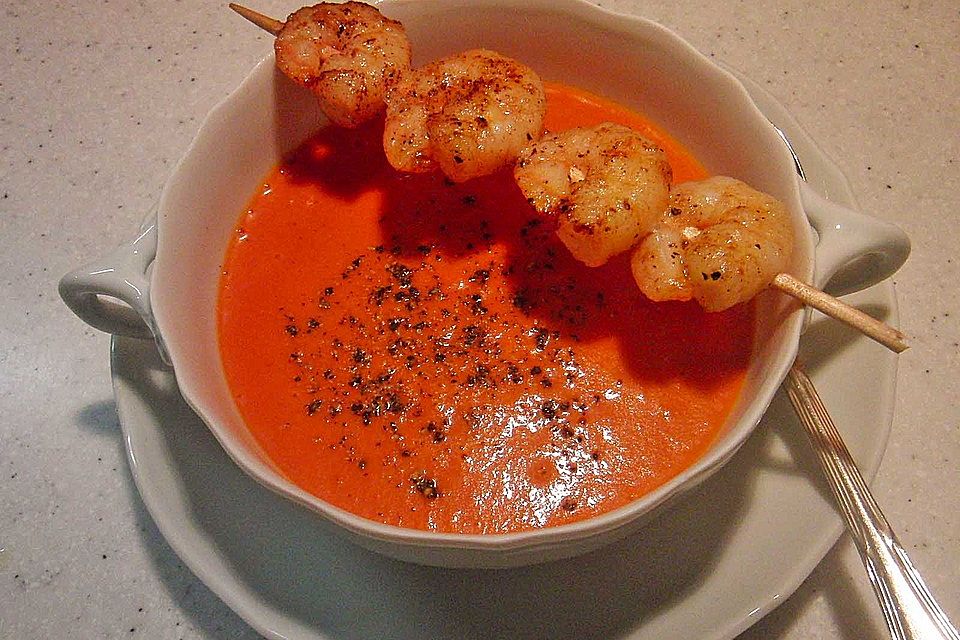 Tomaten - Kokos - Suppe mit Garnelen