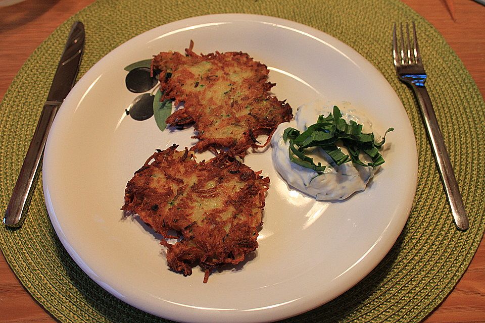 Frühlings-Rösti mit Bärlauch-Dip Frühlings-Rösti mit Bärlauch-Dip