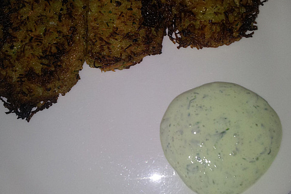 Frühlings-Rösti mit Bärlauch-Dip Frühlings-Rösti mit Bärlauch-Dip