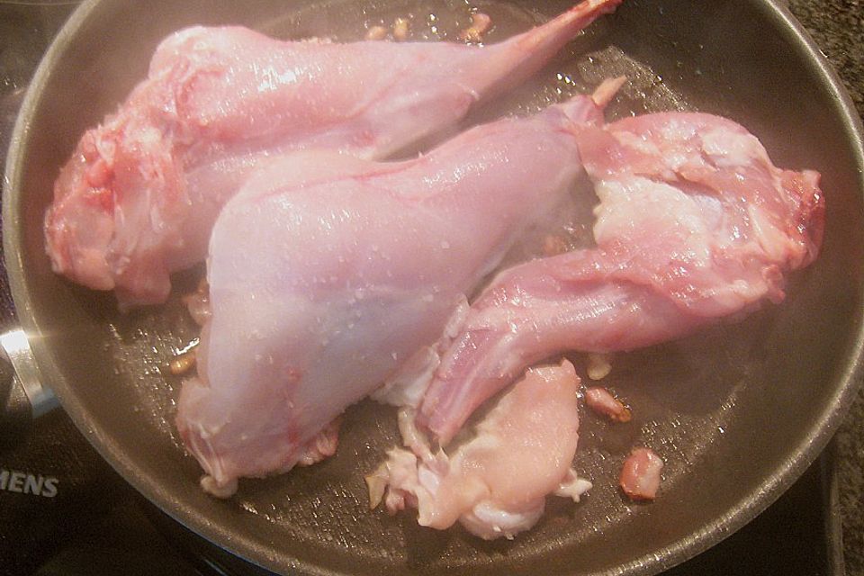 Kaninchen mit Paprika Kaninchen mit Paprika