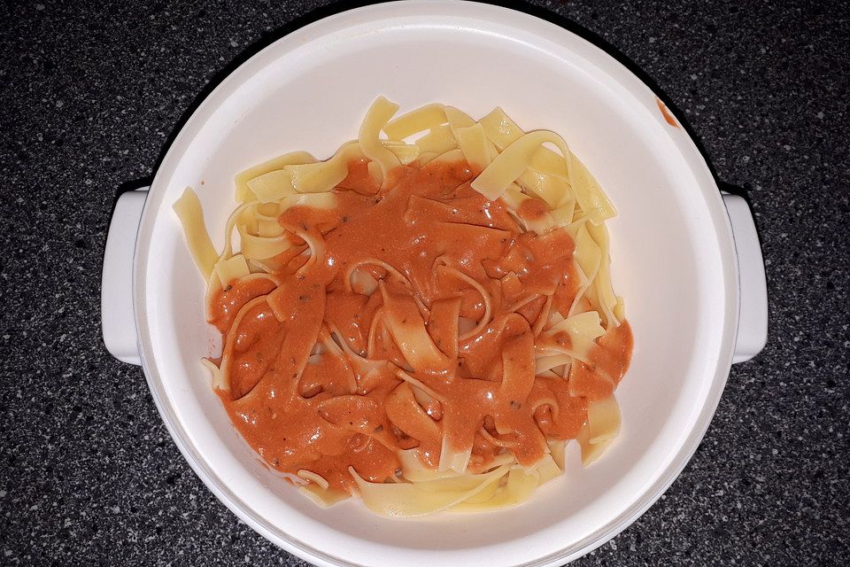 Spaghetti mit italienischer Tomatensauce