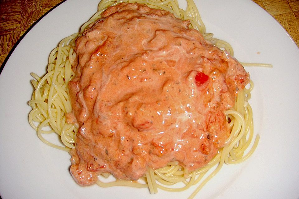 Spaghetti mit italienischer Tomatensauce