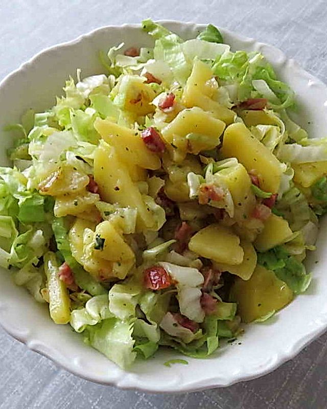 Kartoffelsalat mit Speck und Endivie