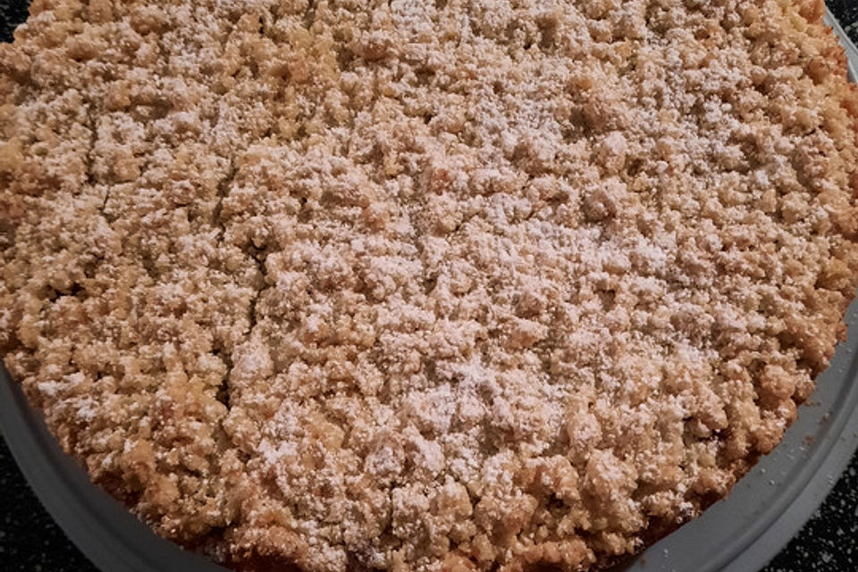 Kirsch-Himbeer-Kuchen mit Kokosstreuseln