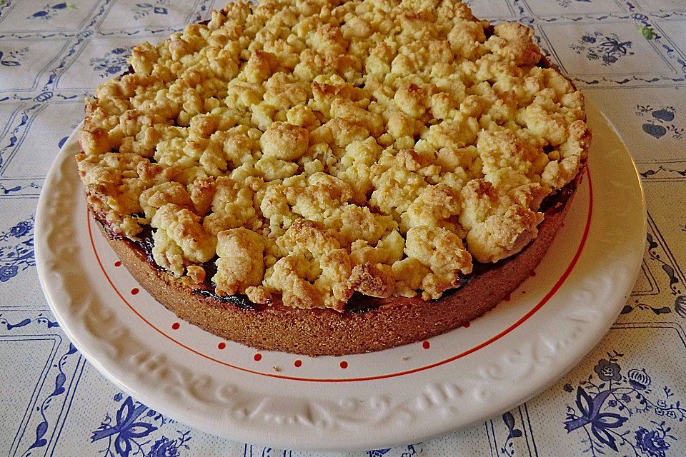 Kirsch-Himbeer-Kuchen mit Kokosstreuseln