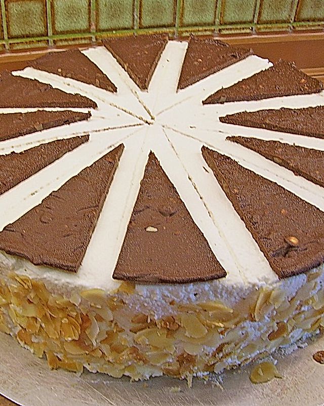 Schoko - Mandel - Sahne Torte