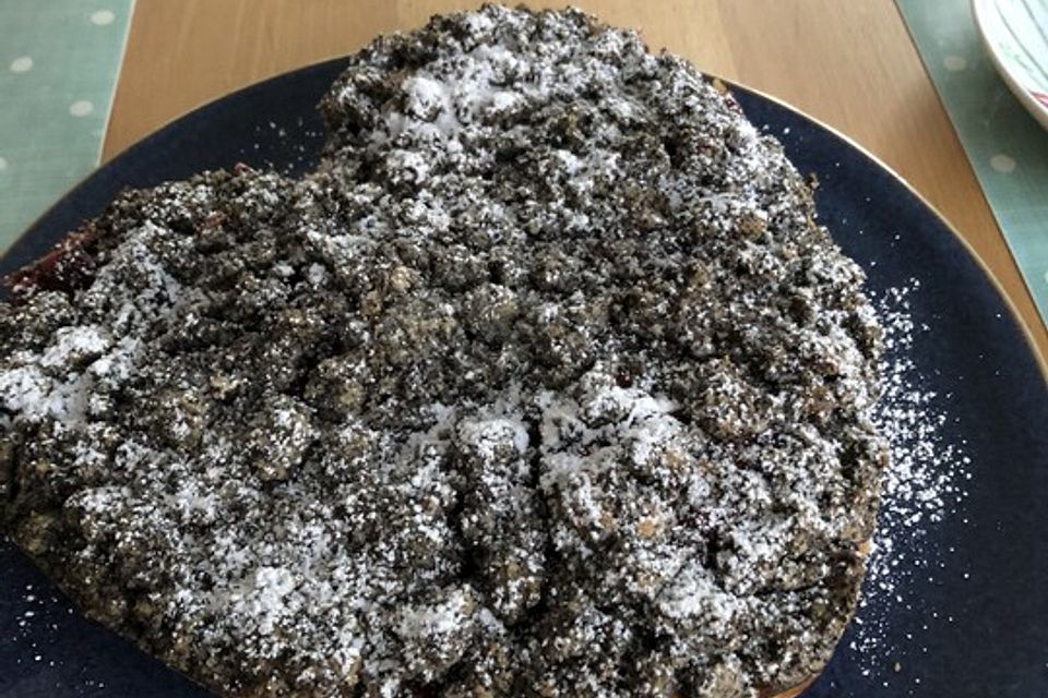 Apfel-Birnen-Kuchen mit Mohnstreusel