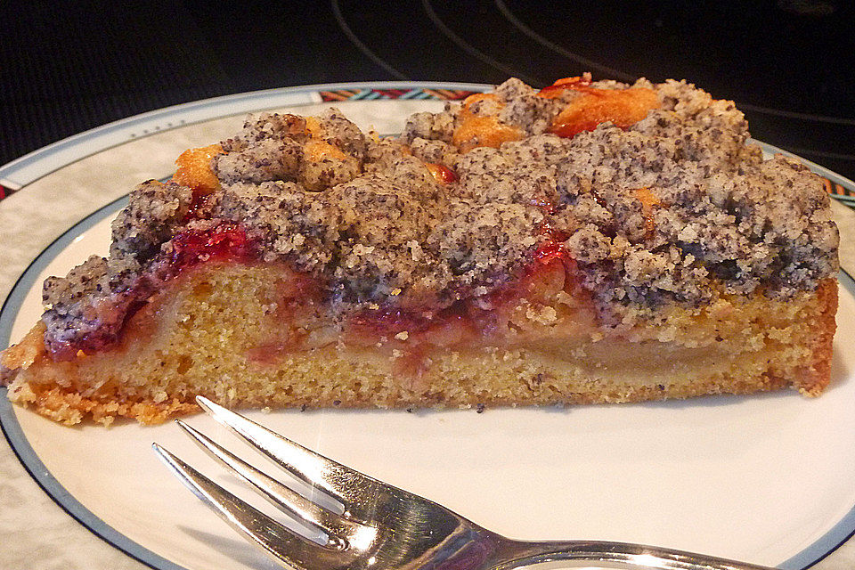 Apfel-Birnen-Kuchen mit Mohnstreusel