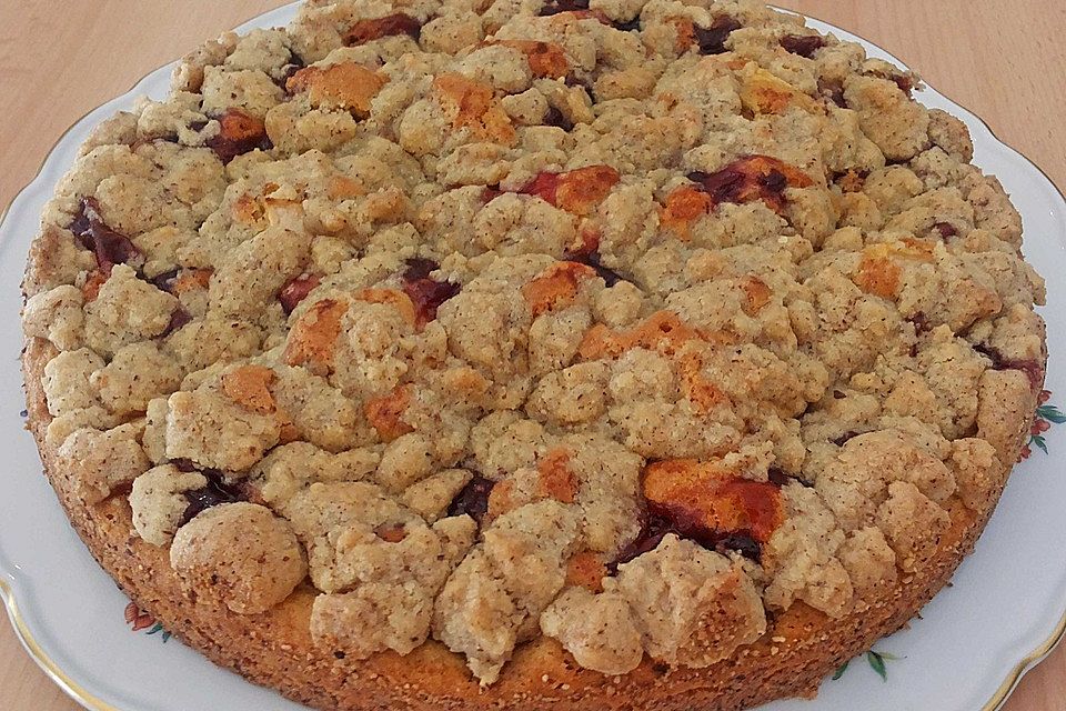 Apfel-Birnen-Kuchen mit Mohnstreusel