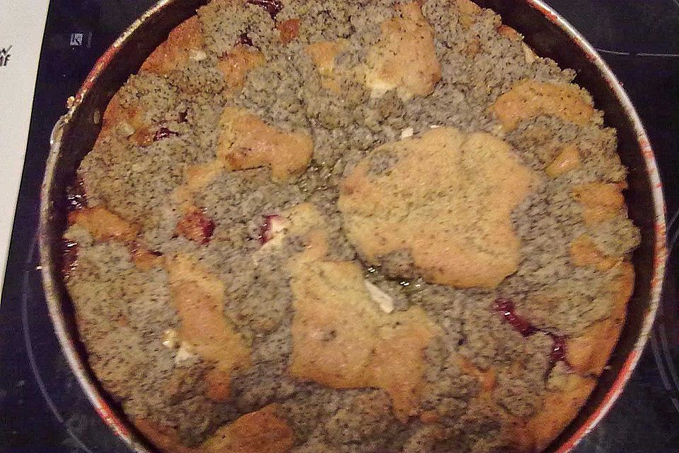 Apfel-Birnen-Kuchen mit Mohnstreusel