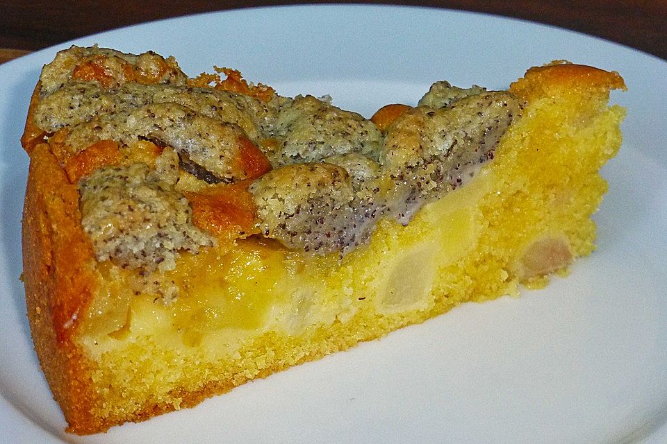 Apfel-Birnen-Kuchen mit Mohnstreusel